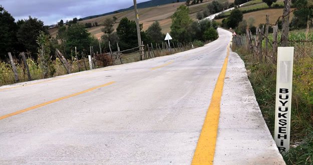 2023’E KADAR 3 BİN KM BETON YOL YAPILACAK