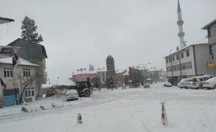Başçiftlik'te kar yağışı etkili oldu