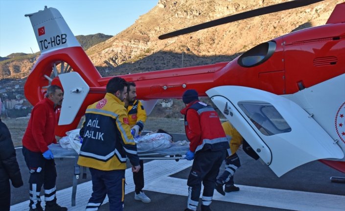 Gümüşhane'de ambulans helikopter 6 yaşındaki Erva Asel için havalandı