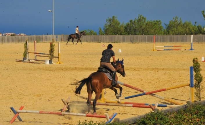 Samsun'daki atlı spor tesisi geçen yıl 75 bin ziyaretçiyi ağırladı