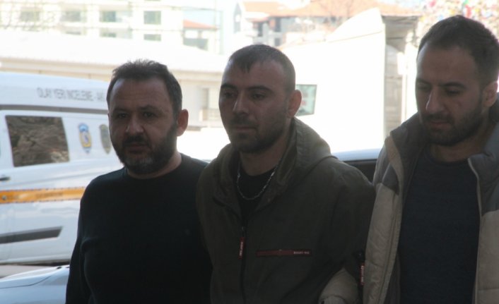 Amasya'da düzensiz göçmenleri taşıyan tırın sürücüsü tutuklandı