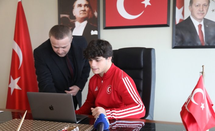 Avrupa Şampiyonu Alperen Berber, AA'nın “Yılın Kareleri“ oylamasına katıldı