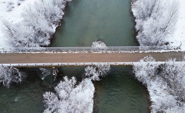 Bayburt'ta kar etkili oldu