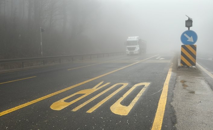 Bolu Dağı'nda sis ve sağanak görüş mesafesini düşürdü