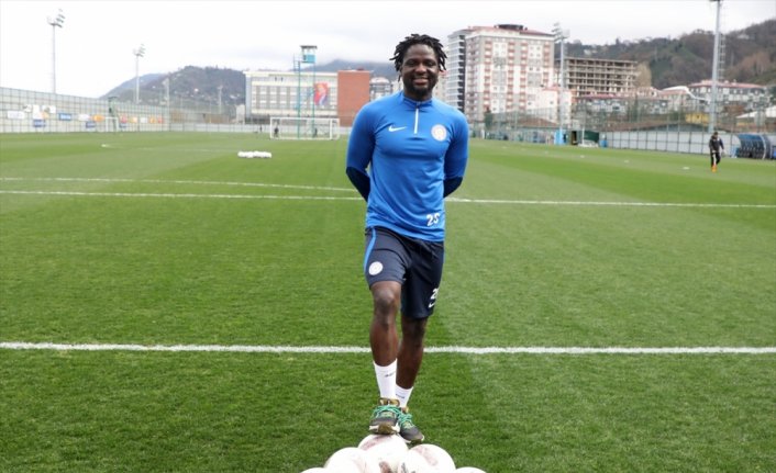 Çaykur Rizesporlu Akintola: “Samsun'a üç puan almak için gideceğiz“