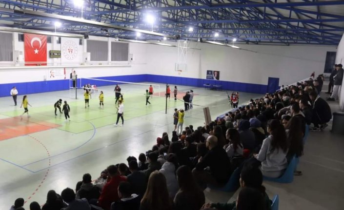 Cide'de 8 Mart “Evinin Sultanları Voleybol Turnuvası“ sona erdi