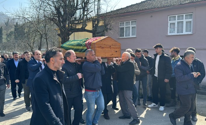 Danıştay Başkanı Zeki Yiğit'in vefat eden ablası son yolculuğuna uğurlandı