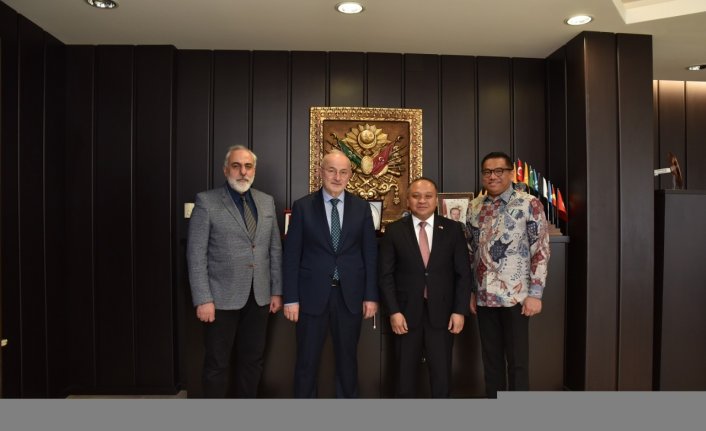 Endonezya Büyükelçisi Purnama'dan OMÜ Rektörü Ünal'a ziyaret