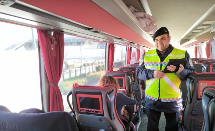 Espiye'de yolcu otobüslerinde emniyet kemeri denetimi gerçekleştirildi