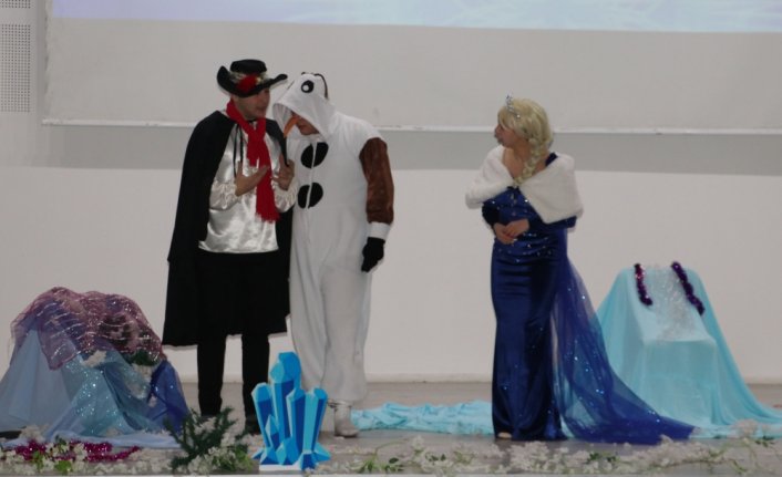 Havza'da çocuk oyunu “Karlar Kraliçesi“ sahnelendi