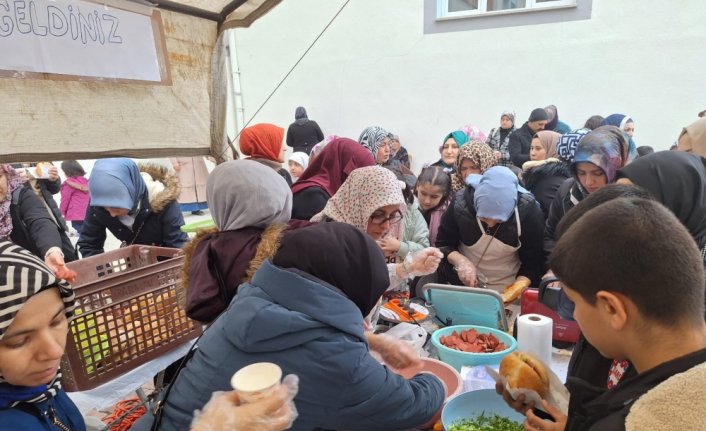 İskilip'te lösemi hastası Efe Poyraz için kermes düzenlendi