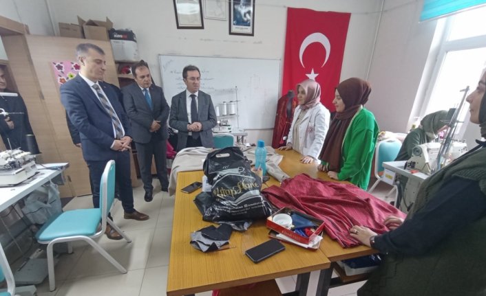 Terme Kaymakamı Maytalman, Halk Eğitimi Merkezi Müdürlüğünü ziyaret etti