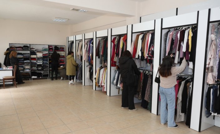 TOGÜ'de öğrenci butiği, öğrencilere ücretsiz hizmet veriyor