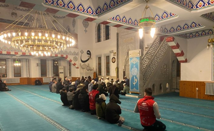 Tokat'ta, Kahramanmaraş merkezli depremlerde hayatını kaybedenler anıldı