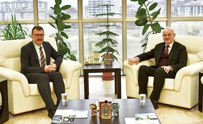 TÜBİTAK Başkanı Mandal'dan OMÜ Rektörü Ünal'a ziyaret