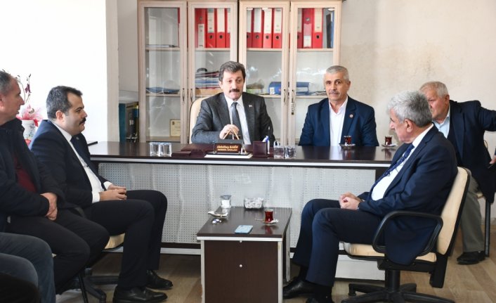 Vali Tavlı, Vezirköprü'de muhtarlarla buluştu