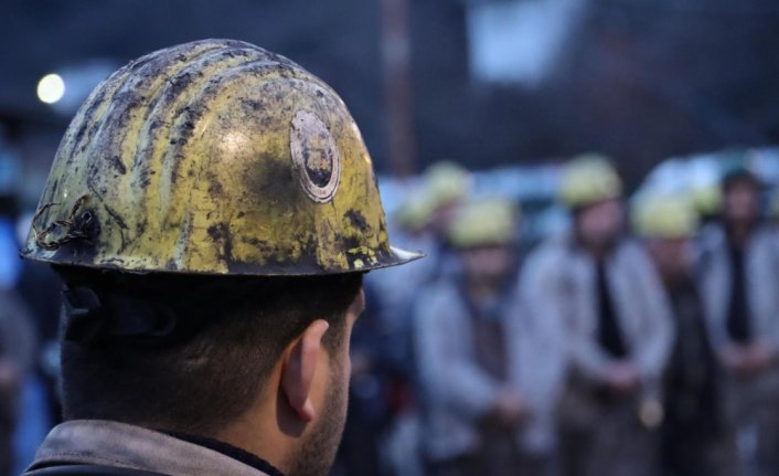 Zonguldak'ta madenciler, 6 Şubat'taki depremlerde hayatını kaybedenleri dualarla andı