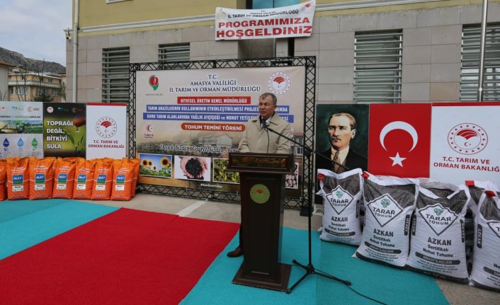 Amasya'da çiftçilere nohut ve yağlık ayçiçeği tohumu dağıtıldı