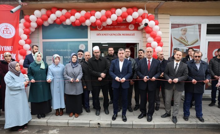 Bayburt'ta Diyanet Gençlik Merkezi açıldı
