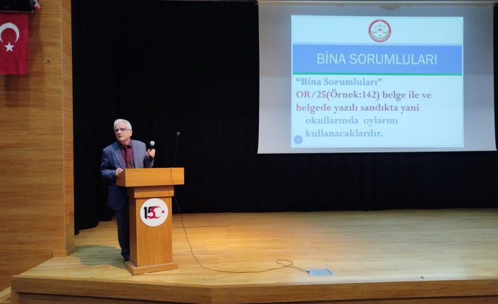 Boyabat'ta sandık kurulu başkan ve üyelerine eğitim verildi