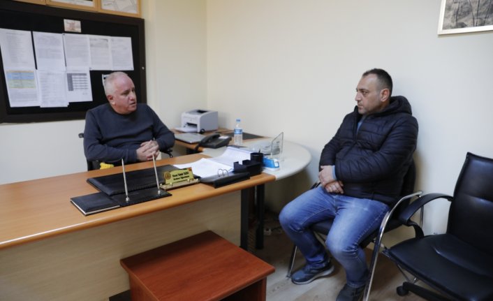 Hayatını kendisi gibi engelli bireylere haklarını anlatmaya adadı