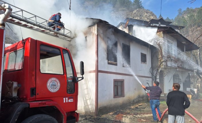 Mudurnu'da evde çıkan yangın söndürüldü