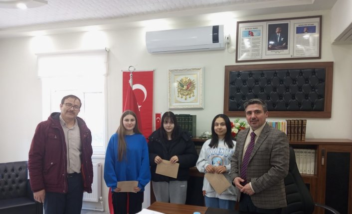 Oğuzlar'da öğrenciler “Çanakkale Ruhu“nu resmetti