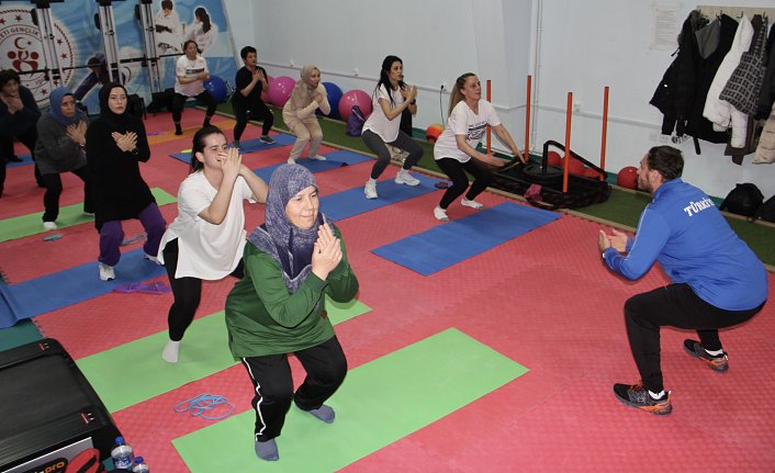 Sinop'ta kadınlar rekreatif ve egzersiz antrenmanlarıyla sağlıklarına kavuşuyor