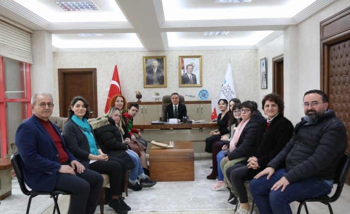 TOGÜ Rektörü Yılmaz'a Down sendromlulardan ziyaret