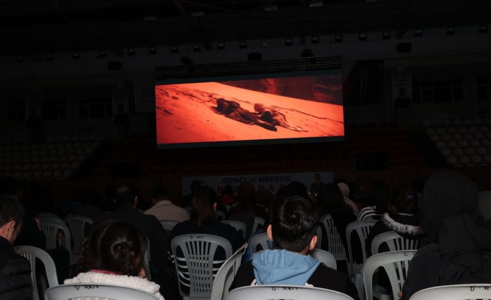 Tokat Belediye Başkanı Eroğlu, vatandaşlarla film izledi