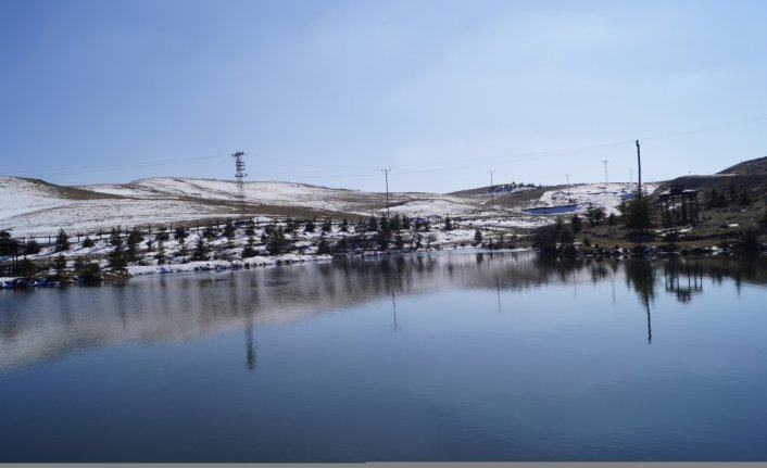 Tokat'ın yüksek kesimlerine kar yağdı