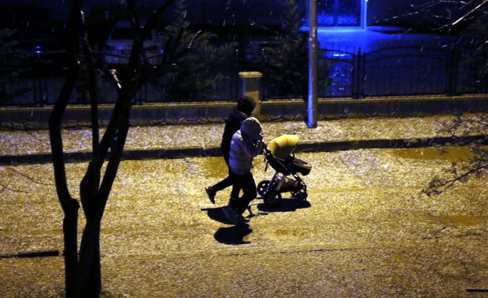 Tokat'ta dolu etkili oldu