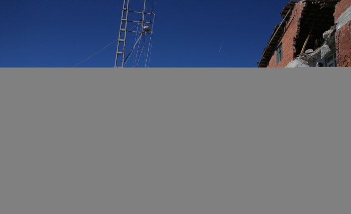 Tokat'ta toprak kayması yaşanan köyde afet evleri yapılacak