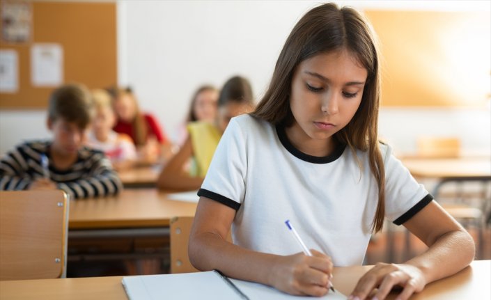 EY, deprem bölgesindeki öğrencilere kesintisiz eğitim için desteklerini sürdürüyor