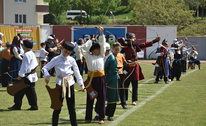 Gümüşhane'de Geleneksel Türk Okçuluğu Grup Müsabakaları başladı
