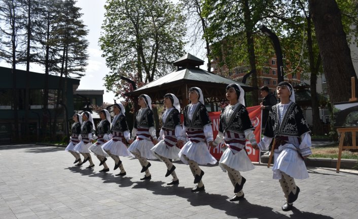 Gümüşhane'de “Turizm Haftası“ dolayısıyla kortej yürüyüşü gerçekleştirildi