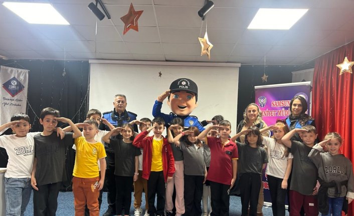 Samsun'da “Güvenli Mahalle Güvenli Eğitim Projesi“ kapsamında öğrencilere eğitim verildi