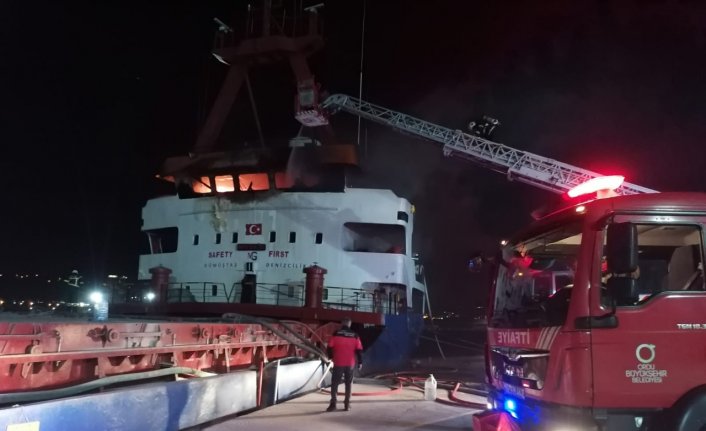 Ünye Limanı'ndaki gemide çıkan yangında 1 mürettebat dumandan etkilendi
