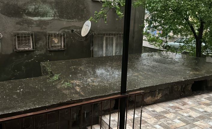 Karabük ve Düzce'de sağanak ve dolu hayatı olumsuz etkiledi