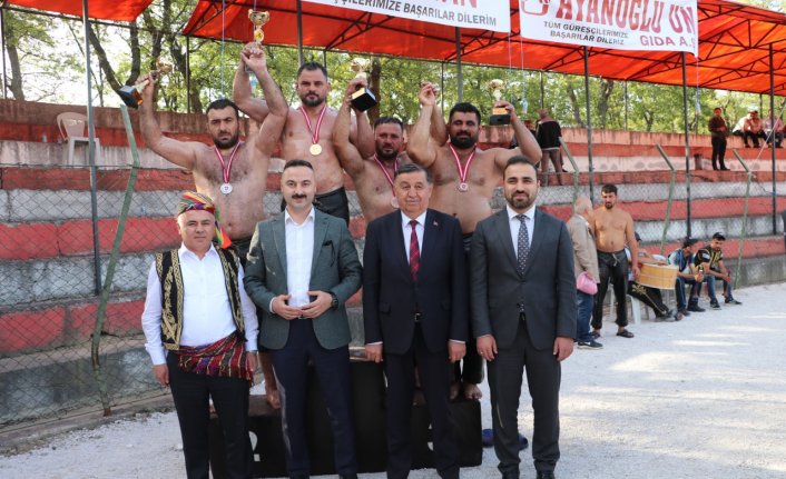 Karadeniz Kırkpınarı Yağlı Pehlivan Güreşleri'nde başpehlivan Recep Kasnak oldu