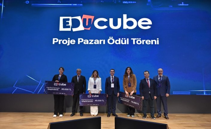 “Uluslararası Eğitimde Yapay Zeka Uygulamaları“ forumu gerçekleştirildi