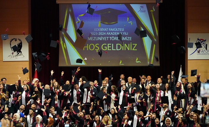 Karabük'te 62 yaşındaki üniversiteli, bölümünden birincilikle mezun oldu