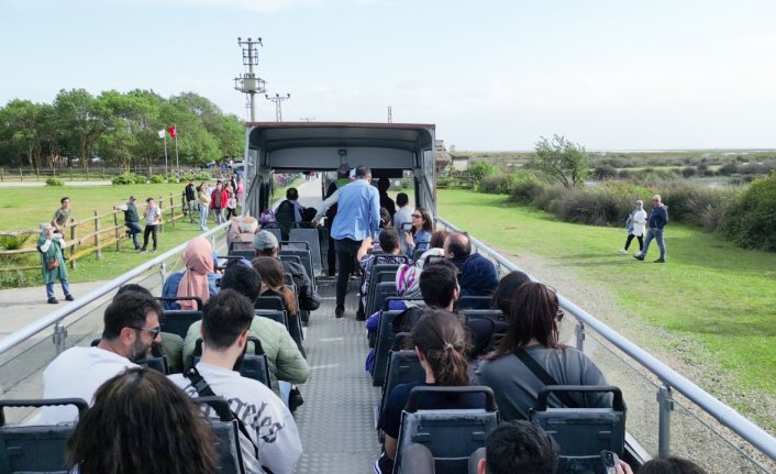 Kızılırmak Deltası Kuş Cenneti'ni bayram tatilinde 8 bin 500 kişi gezdi