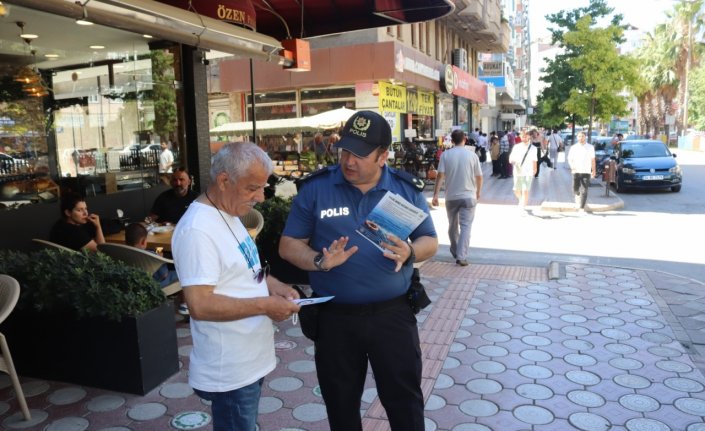 Bafra'da polis boğulma vakalarının önlenmesi için bilgilendirme yaptı
