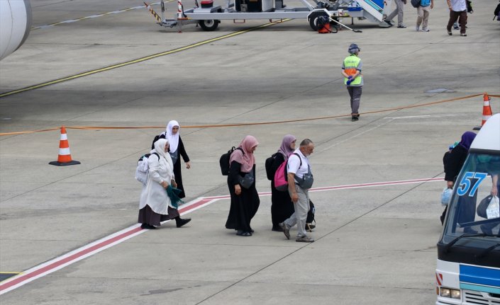 Trabzon'dan hacca giden 300 kişilik kafile yurda döndü