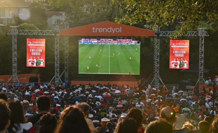 Türkiye-Çekya maçı Trendyol sponsorluğunda kurulan dev ekrandan izlenebilecek