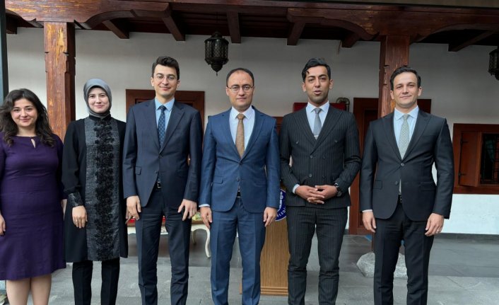 Vezirköprü'de tayini çıkan hakim ve savcılara veda yemeği verildi