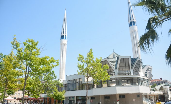 Akçakoca Merkez Camisi, hayırsever iş insanının desteğiyle bakıma alınacak