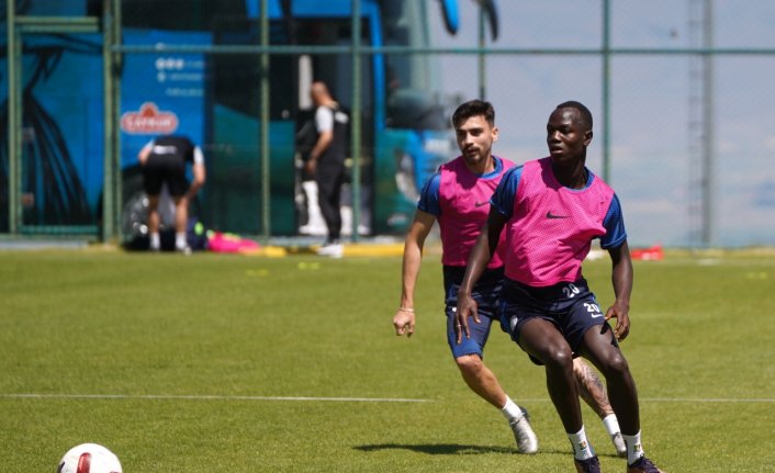 Çaykur Rizespor, yeni sezon hazırlıklarını Erzurum'da sürdürüyor