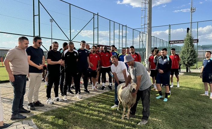 Çorum FK, yeni sezona kurban keserek başladı
